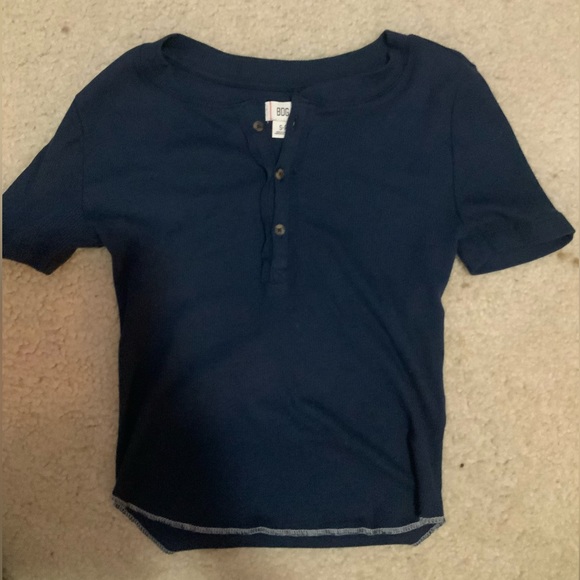 navy henley w/ contrast stitching NWOT - Picture 1 of 3